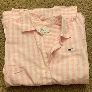 Vineyard vines top